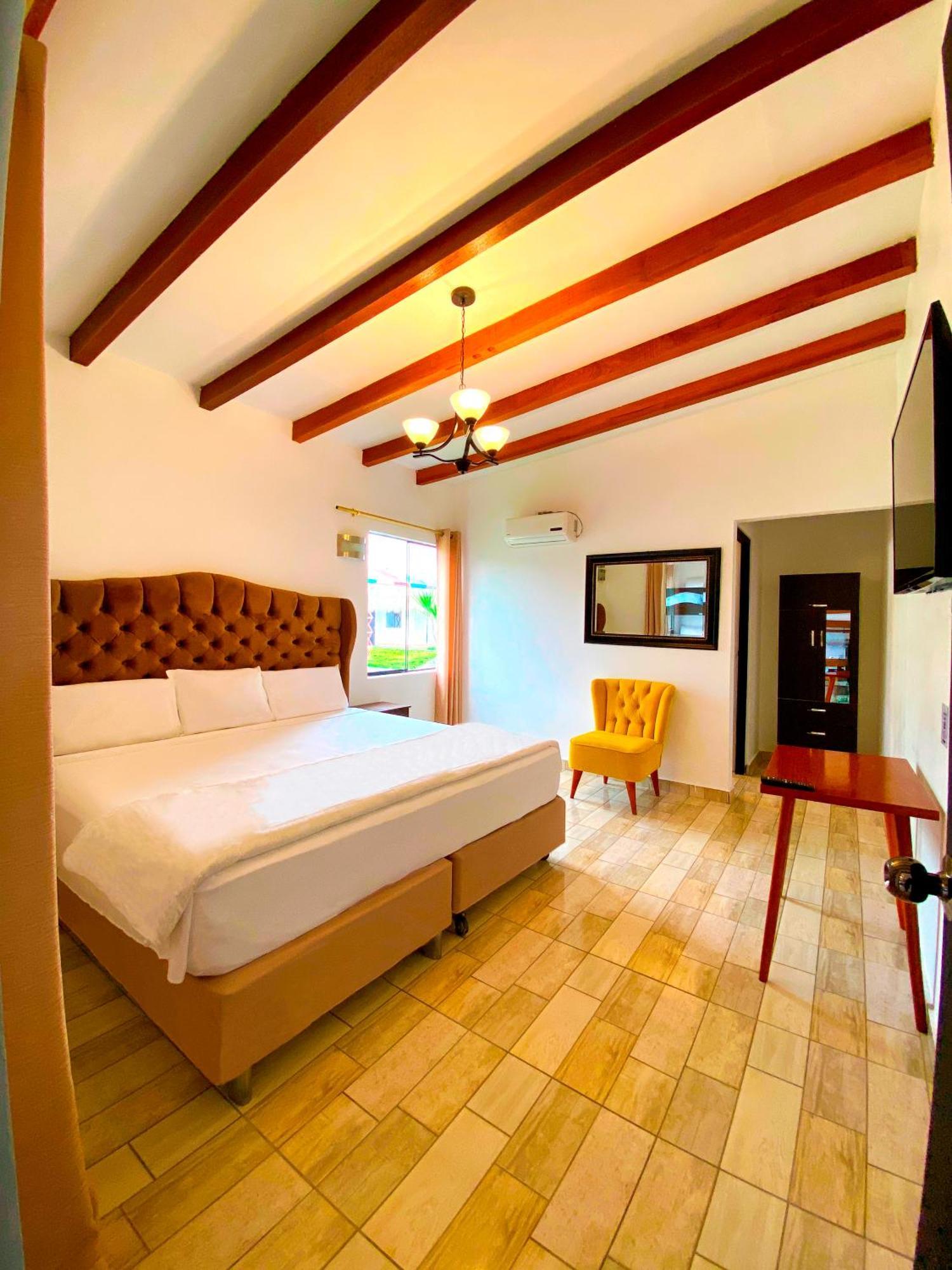 Hotel Resort Thiago Chincha Alta Exterior foto